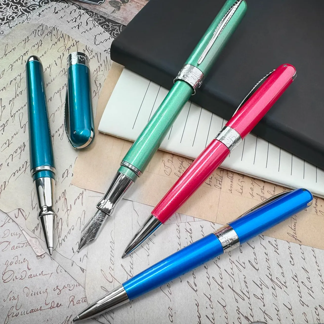 Levenger Pineider Avatar UR Art Shiny Pen Outlet